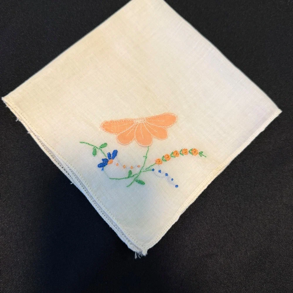 Vintage Embroidered‎ Linen Handkerchief Floral Peach Appliqué 12
